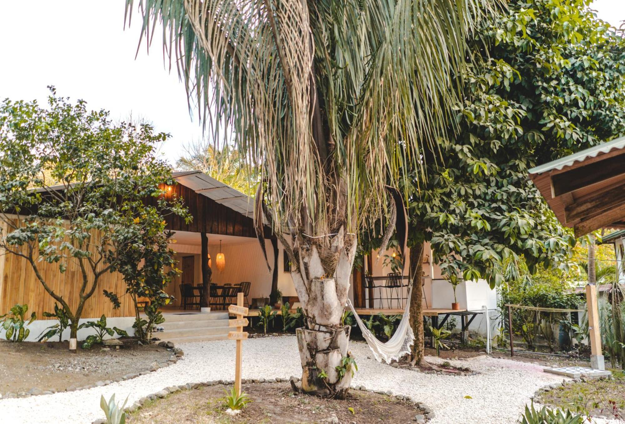 Cuatro Vientos Lodge & Apartments - Mal Pais, Costa Rica Playa Santa Teresa  Exterior foto