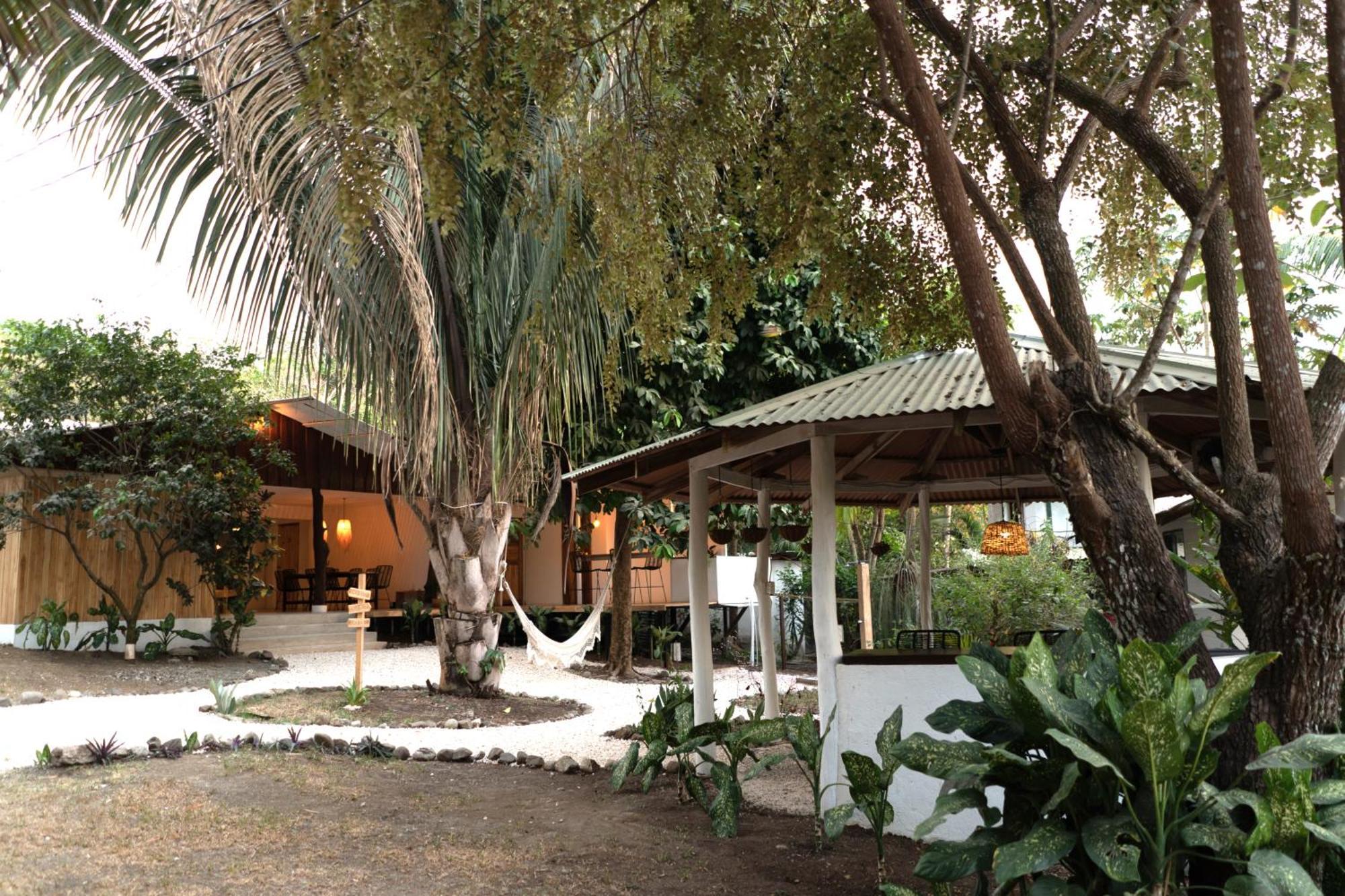 Cuatro Vientos Lodge & Apartments - Mal Pais, Costa Rica Playa Santa Teresa  Exterior foto