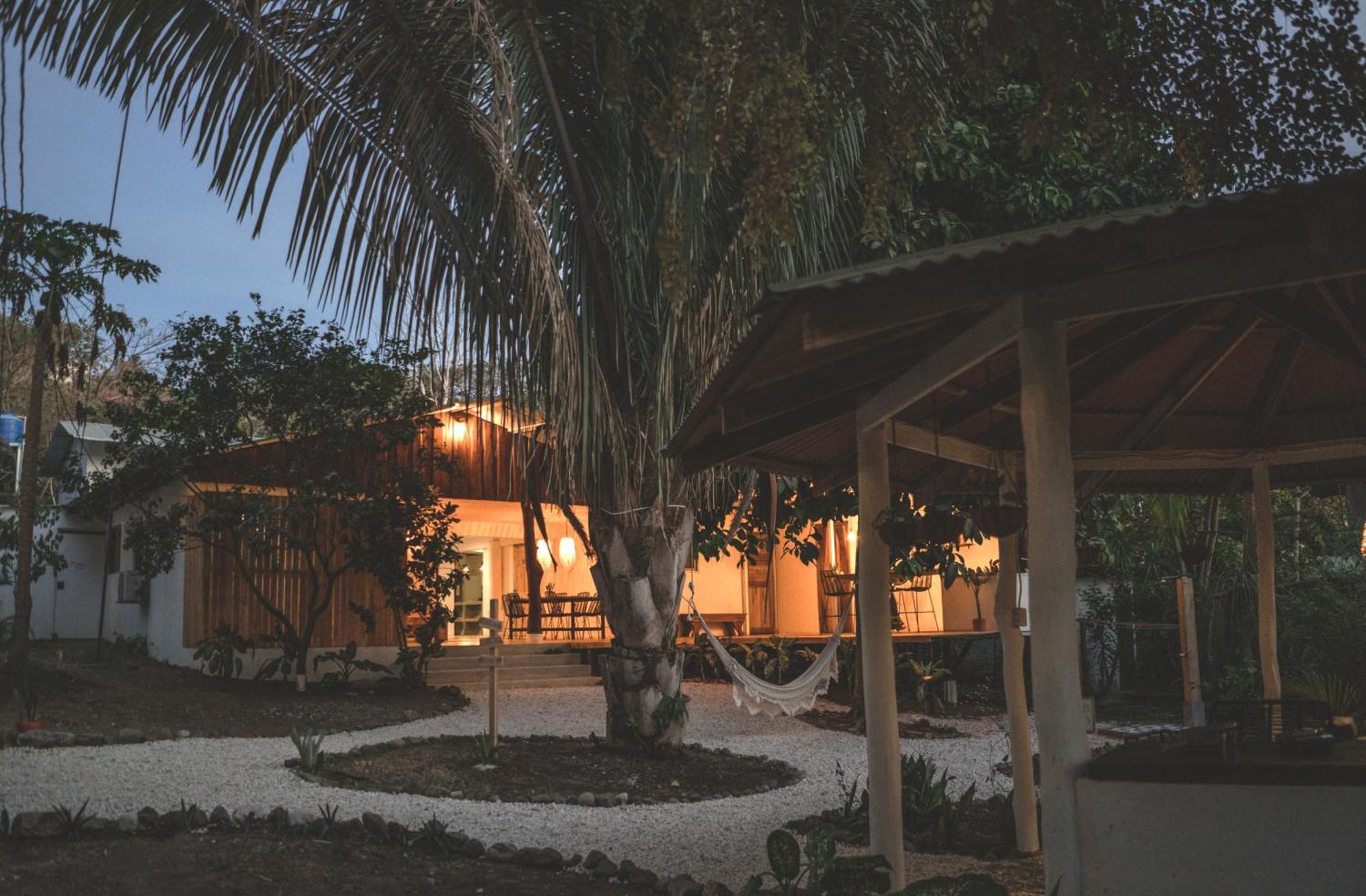 Cuatro Vientos Lodge & Apartments - Mal Pais, Costa Rica Playa Santa Teresa  Exterior foto